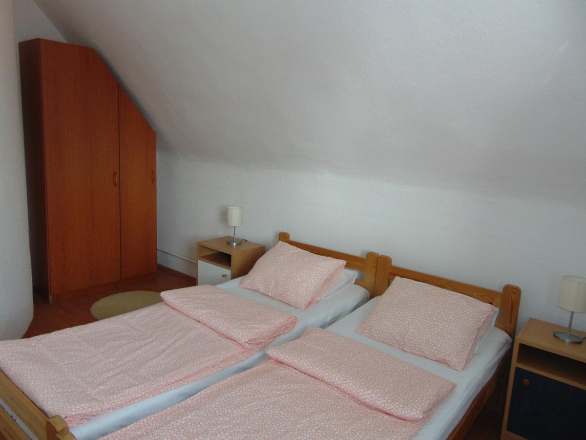 Csevi Apartmanhaz Mezokovesd Exterior photo